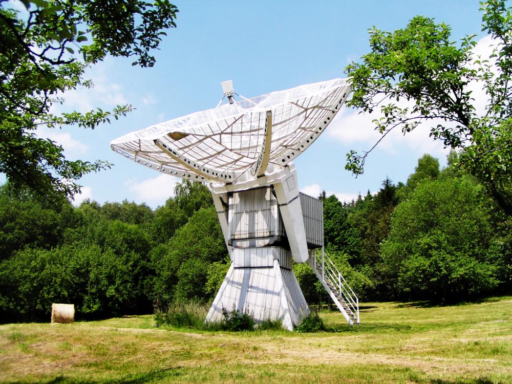 10m-solar-radio-telescope (Wikipedia, CC2.5, Astro